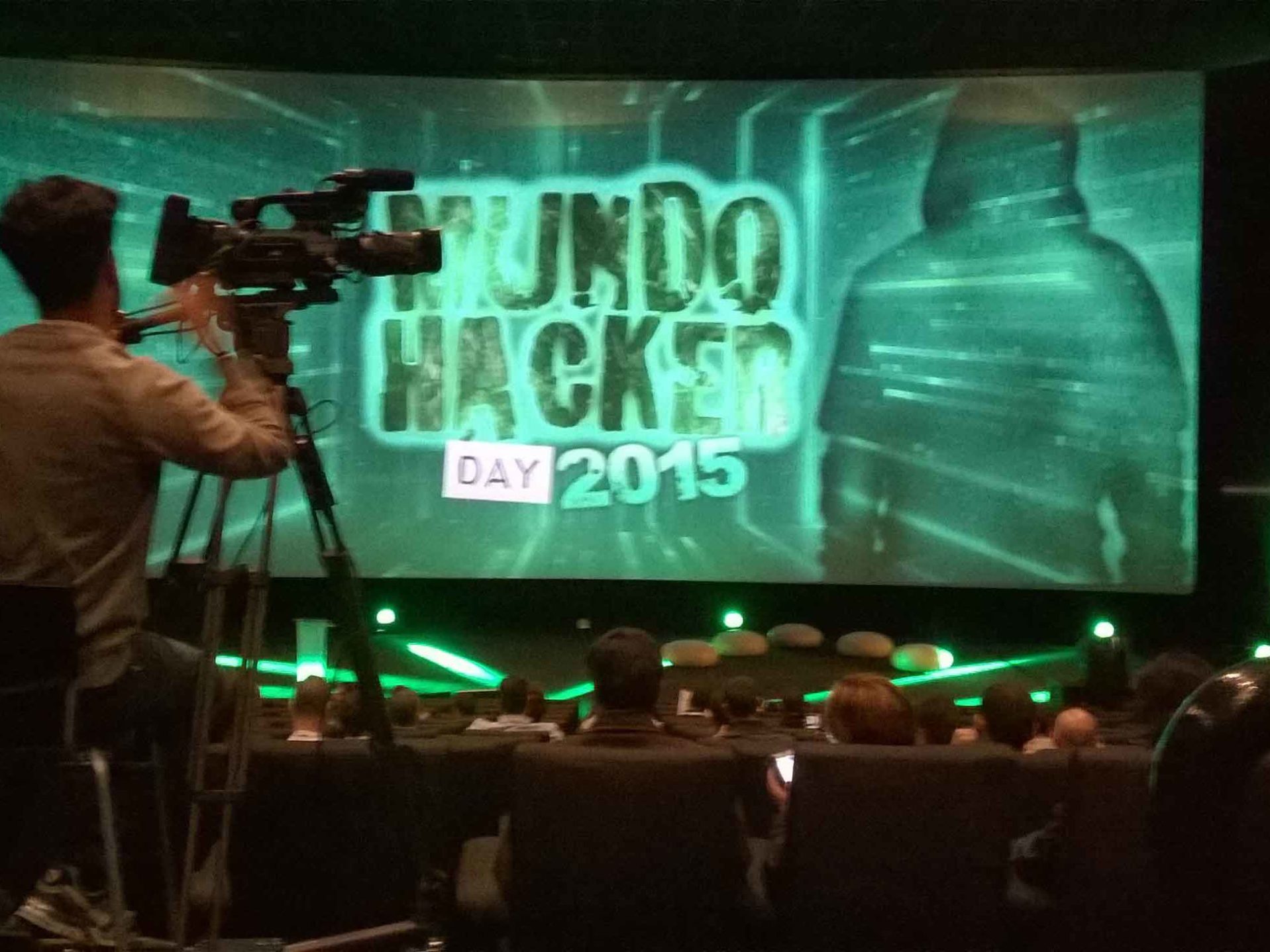 Mundo Hacker Day 2015 Mundo Hacker Day 2015